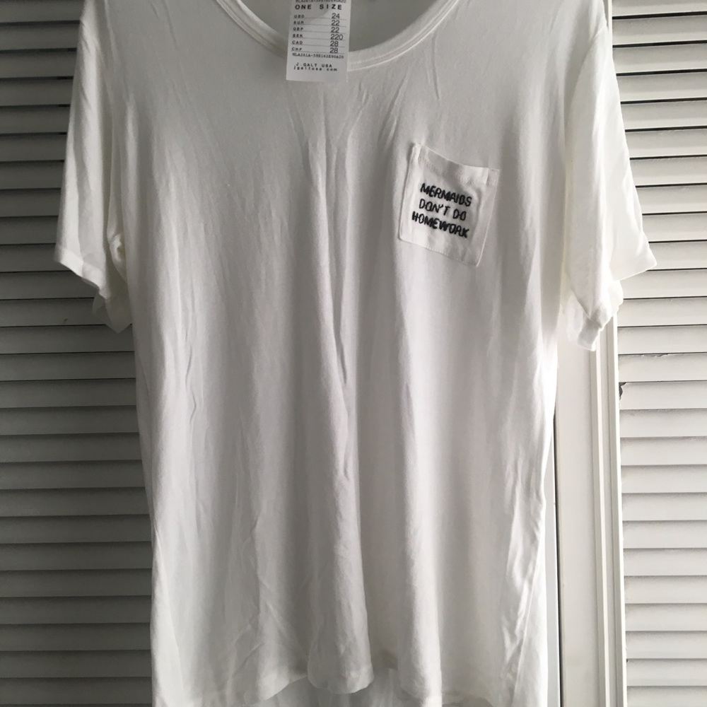 Brandy Melville t-shirt